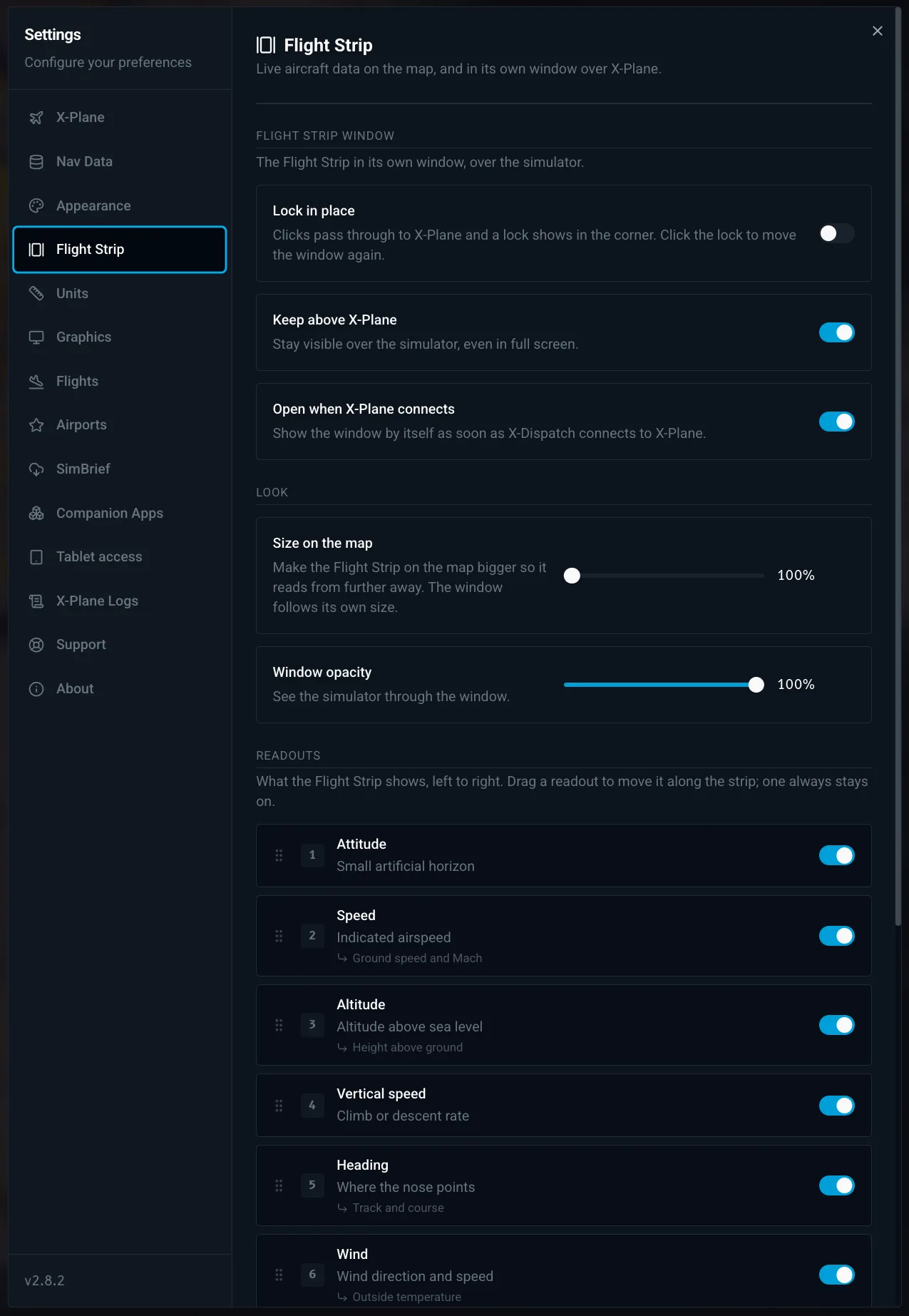 Settings > Flight Strip in X-Dispatch with window options, size, opacity and the draggable readouts list.